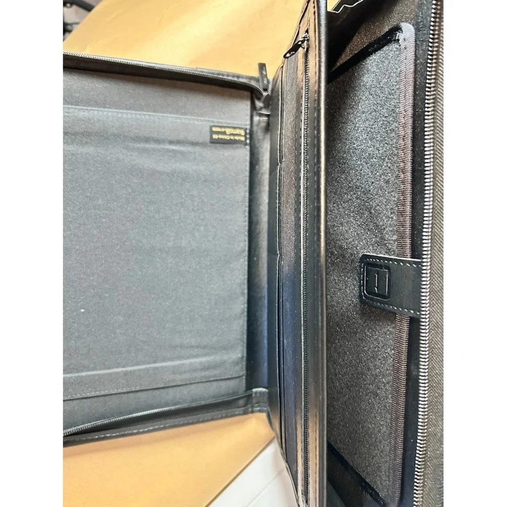 Samsill Professional‎ Zippered Portfolio Padfolio Organizer Black Faux Leather